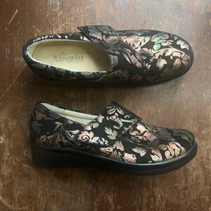 Alegria Women's Floral Black Slip-On Shoes EU 40